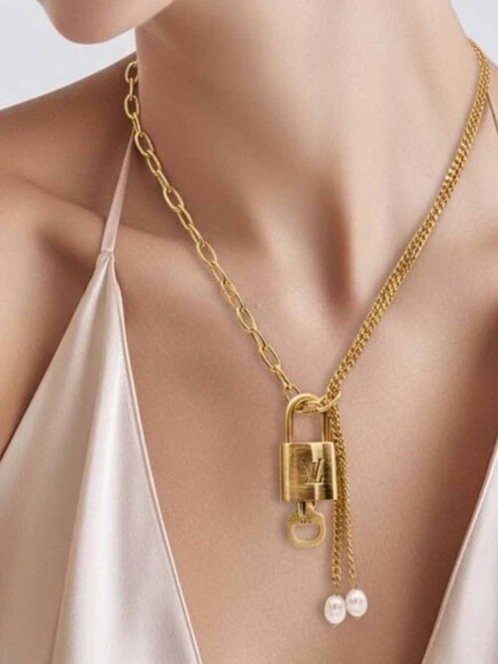 Stainless Steel Gold-Plated Necklace with Authentic Louis Vuitton Padlock - Picture 3 of 15